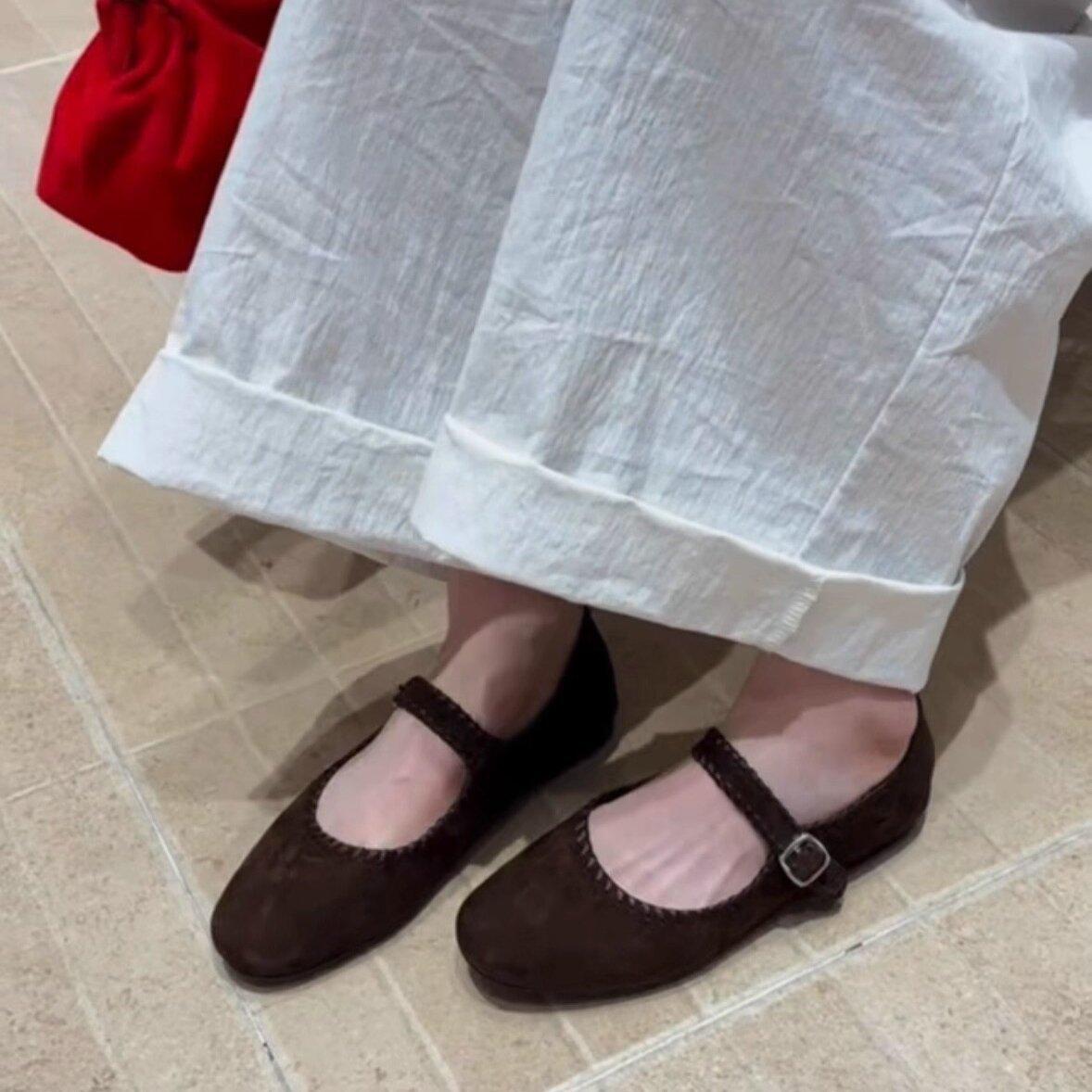 

Ретро обувь ручной работы из мягкой кожи с ремешком Мэри Джейн на плоской подошве, женские новые туфли с круглым носком и неглубоким вырезом, балетки на мягкой подошве 40 темный кофе