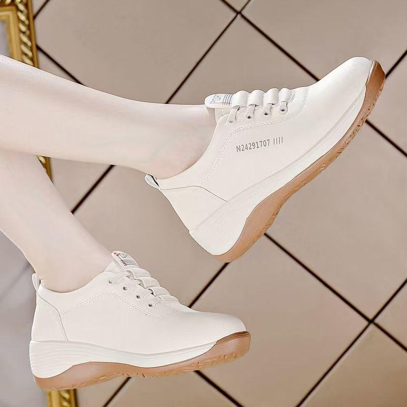 Pegged Heels New Soft Leather Comfortable Cushioned Sports Shoes for Women