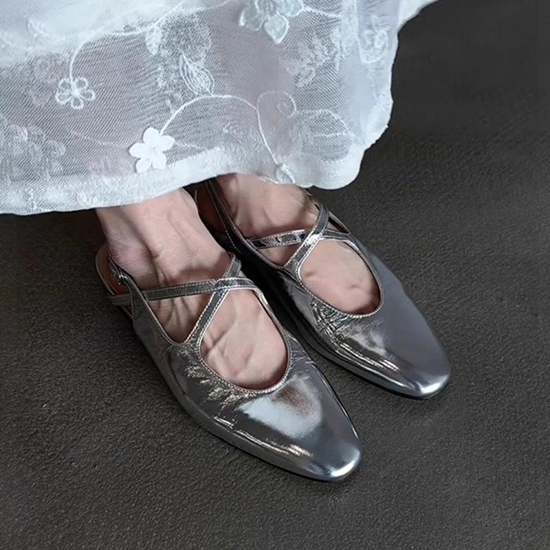 

Универсальные сандалии-шлепанцы на плоской подошве с перекрестными ремешками для женщин, с круглым носком, с неглубоким вырезом, одинарные туфли 40 серебряный