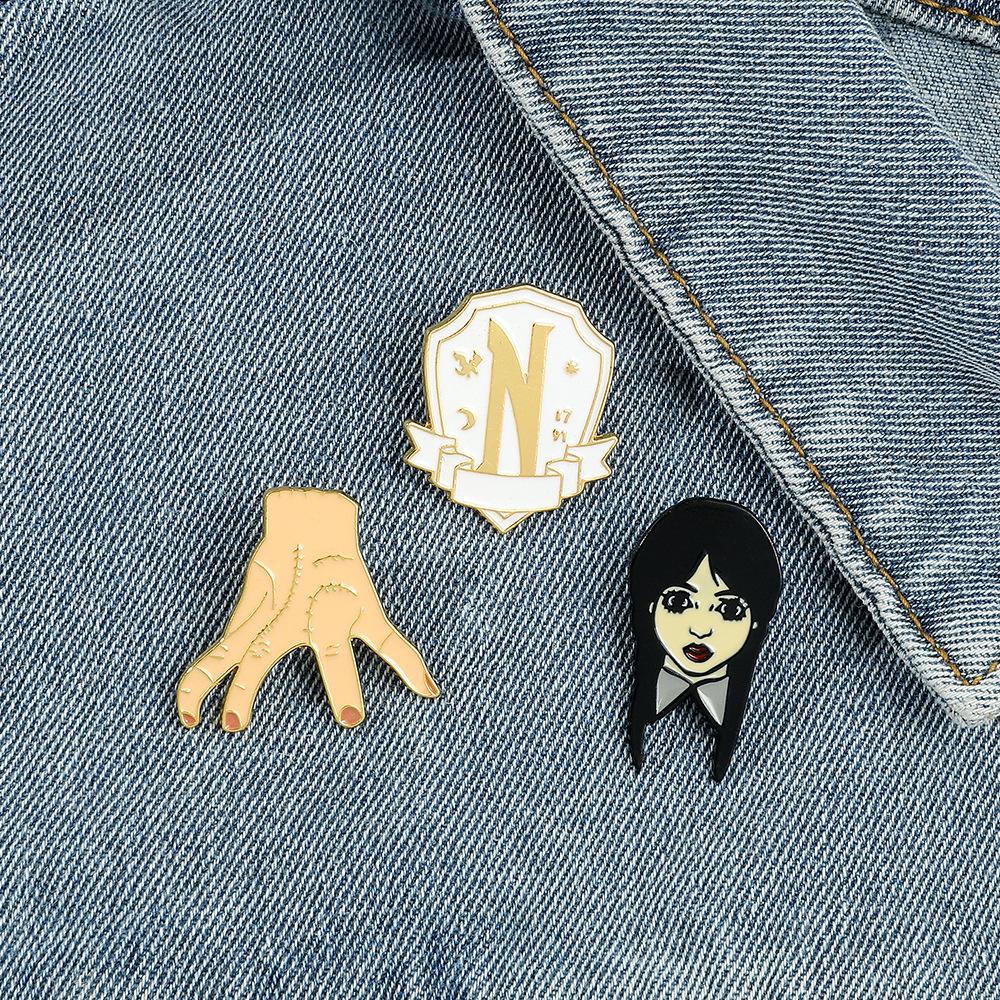 Hot Selling Wednesday Metal Badge Wednesday Alloy Paint Brooch