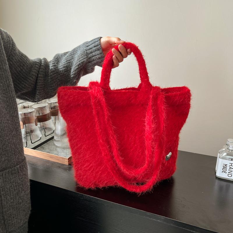 Autumn and Winter New Korean Version Plush Soft Waxy Shoulder Bag Underarm Bag Large Capacity Dual-purpose Commuter Tote Bag