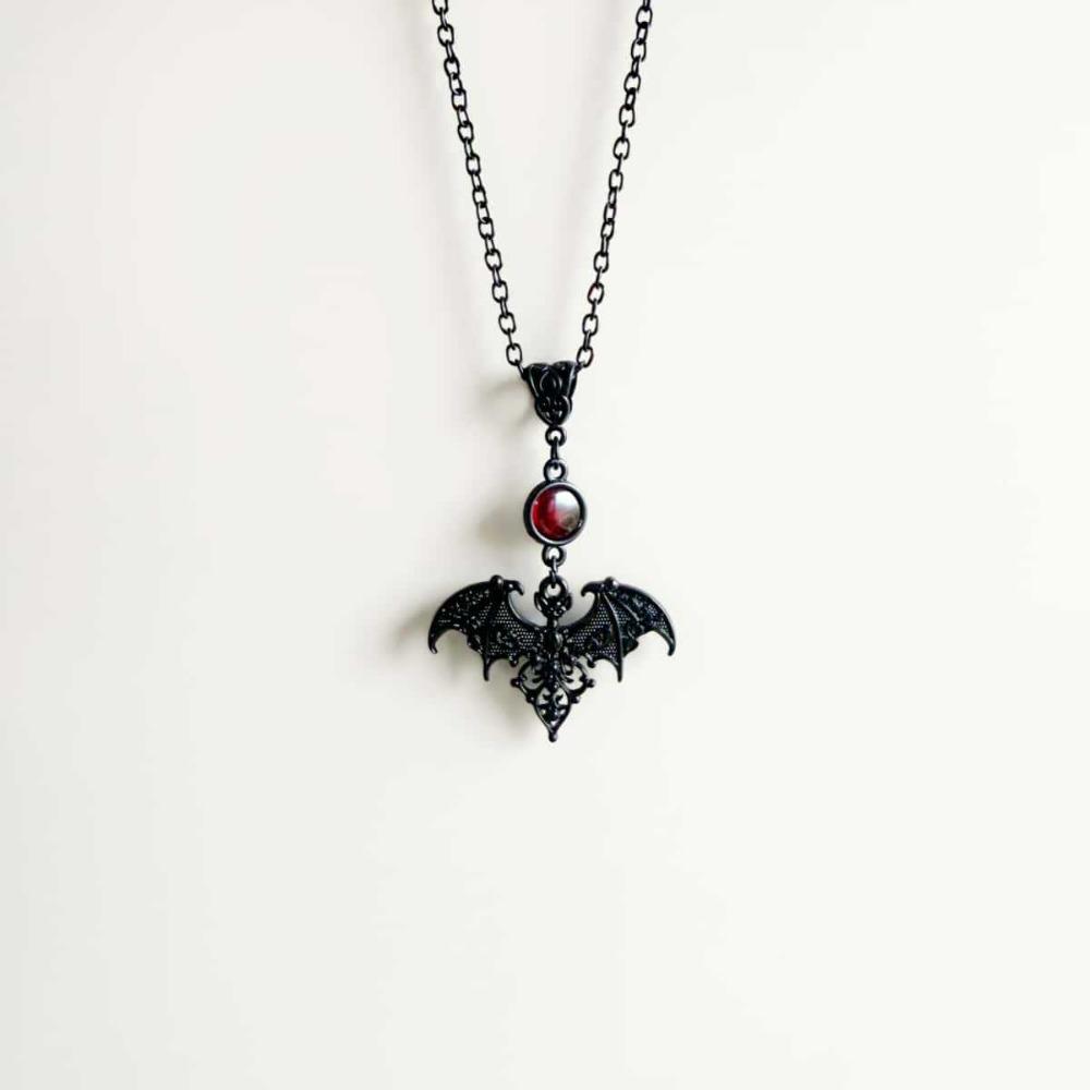 Gothic Red Crystal Vampire Black Bat Pendant Necklace for Women Halloween Party Satanic Pagan Witchcraft Jewelry Accessory Gifts