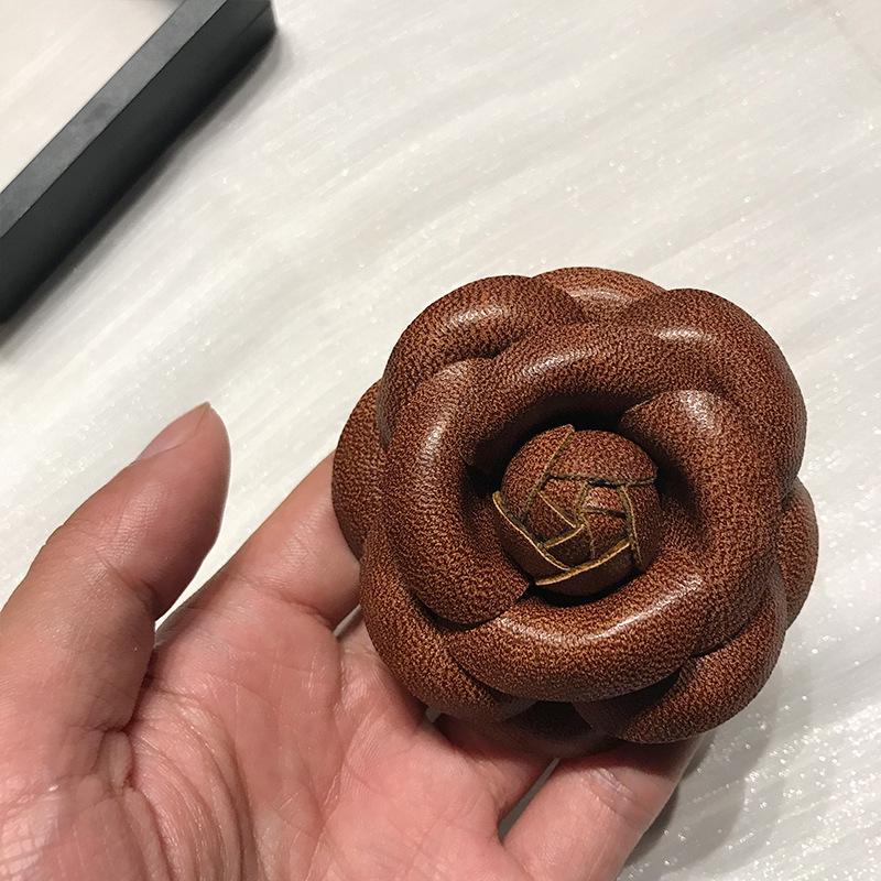 Luxury Camellia Leather Flower Brooch - Elegant Handmade 3D Corsage Pin for Women
