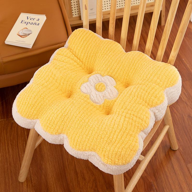 Four Seasons Thickened Cookie Flower Seat Cushion: Soft Plush Chair Pillow for Students & Office
