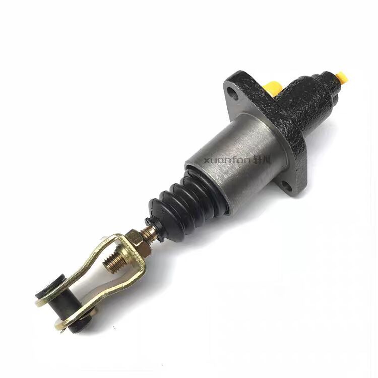 Auto Parts High Quality Clutch Master Cylinder for Chery A5/Flagcloud 3/E5/Riich G3/X1 A21-160