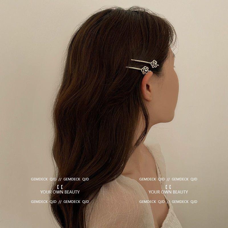 Französische Kamelien-Perlen-Haarspange - Retro Hepburn-Stil