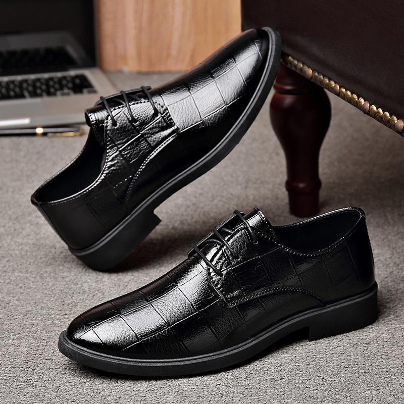 Versatile shoes Work plaid print pointed men's leather shoes Lace-up men's business casual leather shoes British style men's shoes
