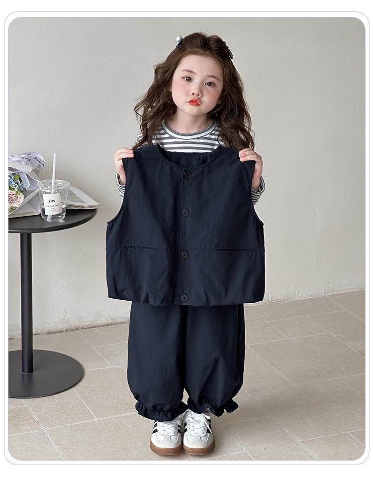 Girls' Korean Style Autumn Vest Three-Piece Outfit: Trendy, Casual, and Beautiful