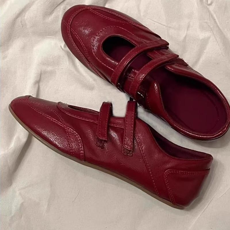 Women Flats Sports Shoes Summer New Sandals Trend Leather 2025 Casual Walking Shoes Breathable Running Woman Shallow Sneakers