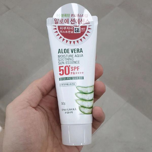 ALOE VERA Moisture Aqua Soothing Sun Essence 50g