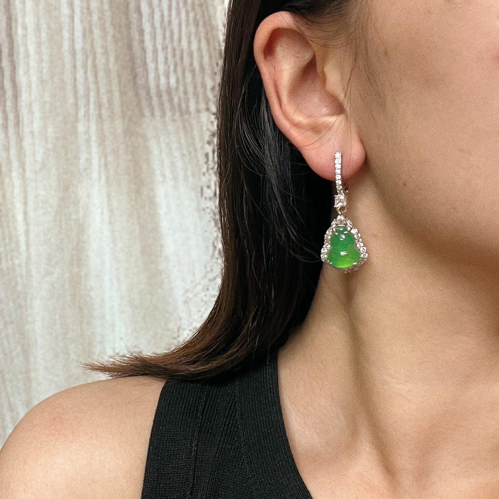Full Green, Yang Green, Natural Agate Green Chalcedony Earrings, Women'S Opening Is Slightly Inlaid, And The Real Shot Is Fidelity.
