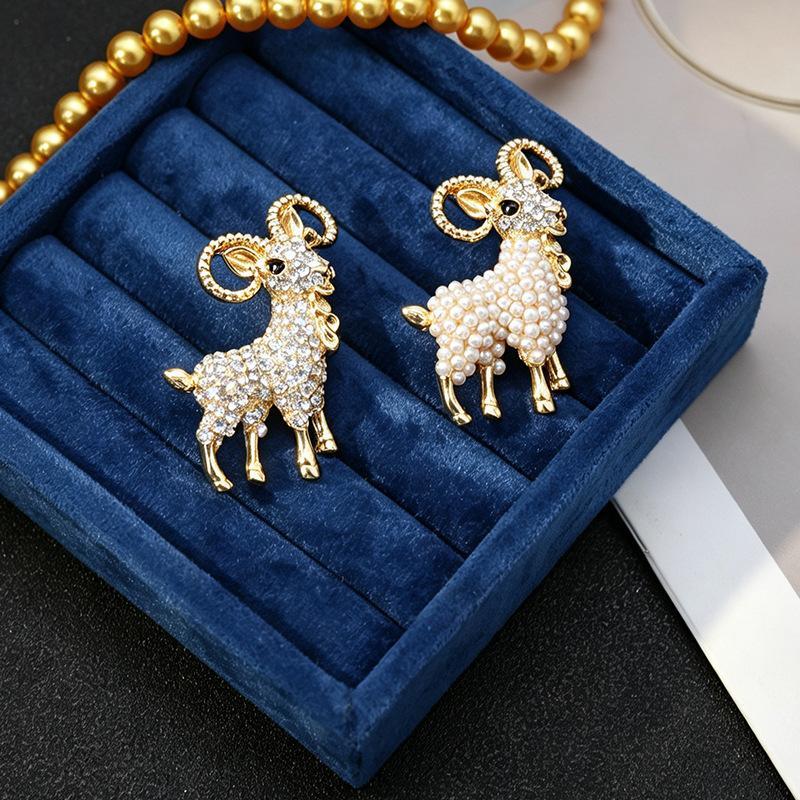 1Pcs Rhinestone Goat Animal Brooch Pins Vintage Pearl Goat Brooches For Women Friends Party Gifts Jewelry Accessories