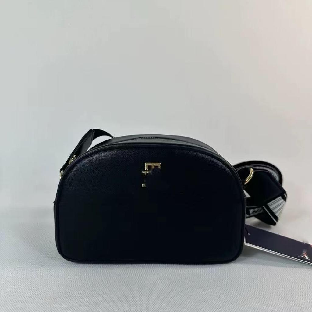 Retro Saddle Women's Half-Moon Crossbody Bag