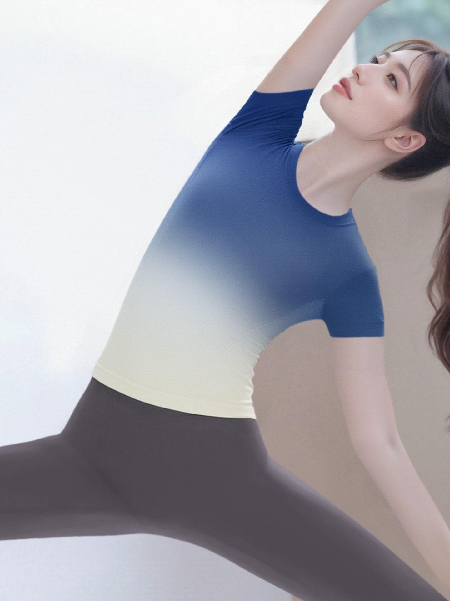 

2026 High-End Gradient Yoga Set for Women - Short Sleeve, Comfortable, Breathable Sportswear for Outdoors L