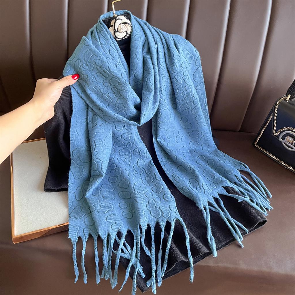 26Color Embossing Luxury Winter Warm Women Scarf Cashmere 30x180cm Shawls Thick Neck Scarves Hijab Wraps Tassls Pashmina
