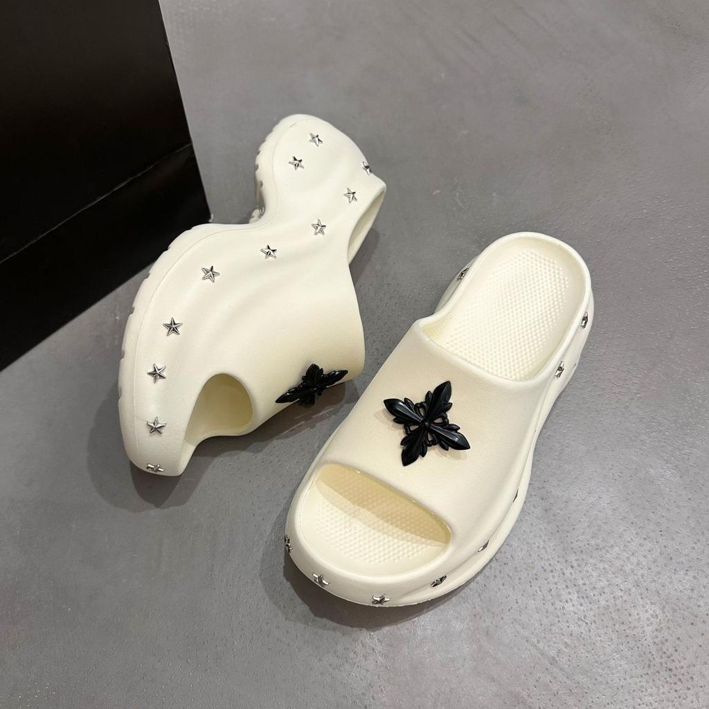 Plateausandalen mit dicker Sohle Le Beach Ein-Wort-Slipper Sommer und Herbst 2025 neue Modelle treten in Scheiße, Lochschuhe, coole Hausschuhe für Damen