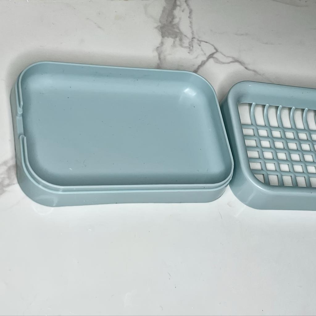 1pc Nordic Creative Soap Dish with Drainage, Double Layer Plastic Rectangular Soap Holder with Lid, Portable Bathroom and Laundry Soap Tray