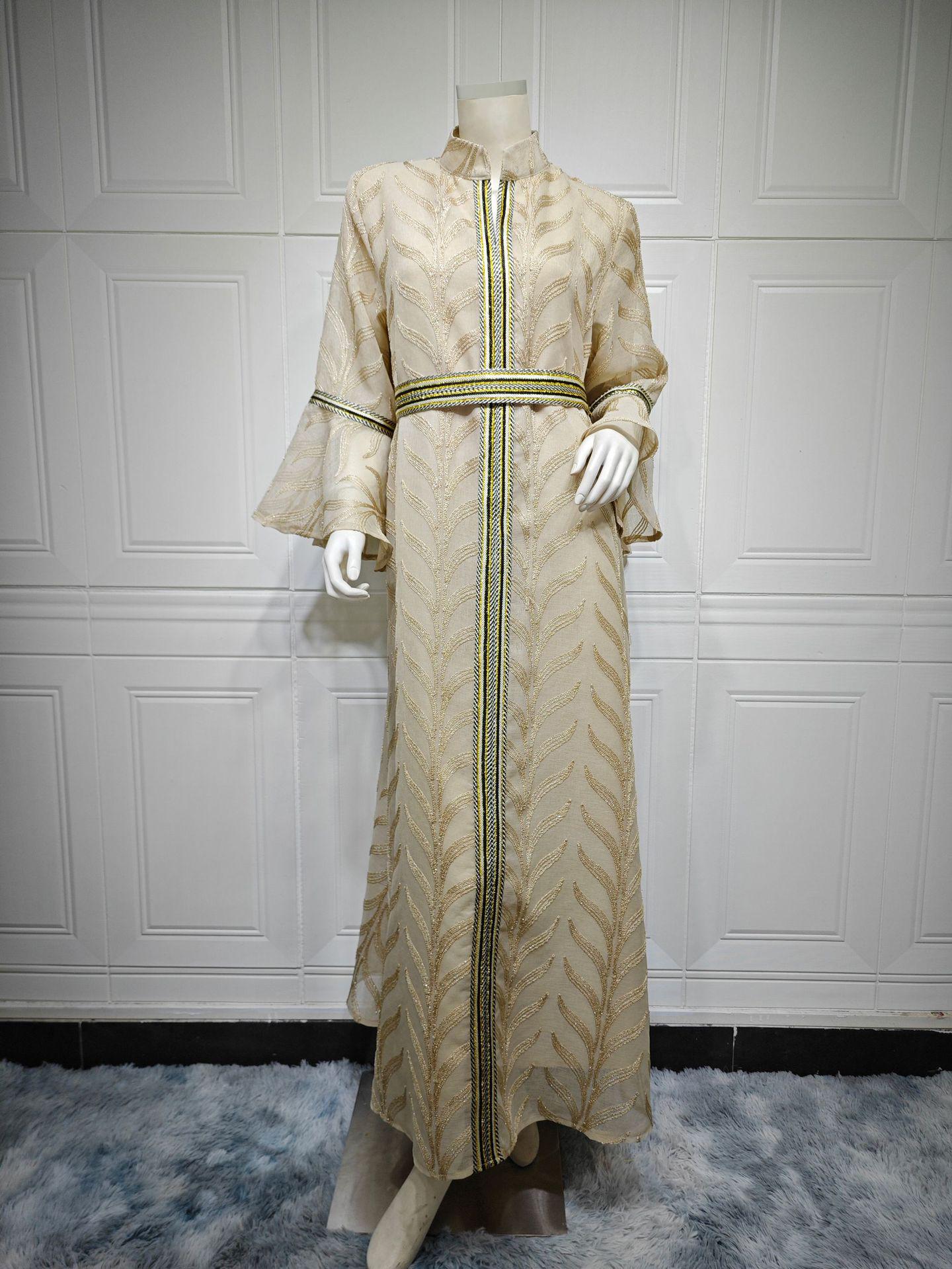 

AB401 Елегантна довга сукня з вишитими рукавами-дзвонами для близькосхідного та західного стилів Extra Large