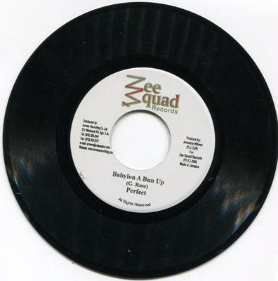 7inch Record JUNIOR FEARON / PERFECT - Lot A Love / Babylon A Bun Up NONE Zee Squad Recor 2006 Jamaica Reggae, Ska & Dub Used