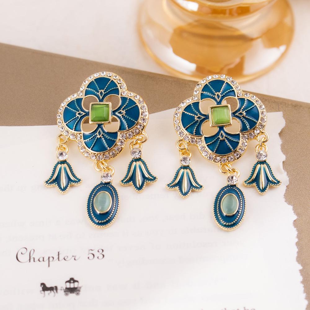 Silberne Nadel Katzenaugenstein Blume Ohrringe - Elegantes, vielseitiges Modeaccessoire für Frauen