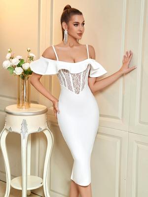 Damekjole med én skulder, ettersittende, høy midje, ensfarget