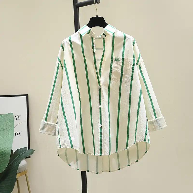 Damen gestreifte Oversize-Bluse mit Dreiviertelärm, Knopfleiste, lässig, mit Tasche