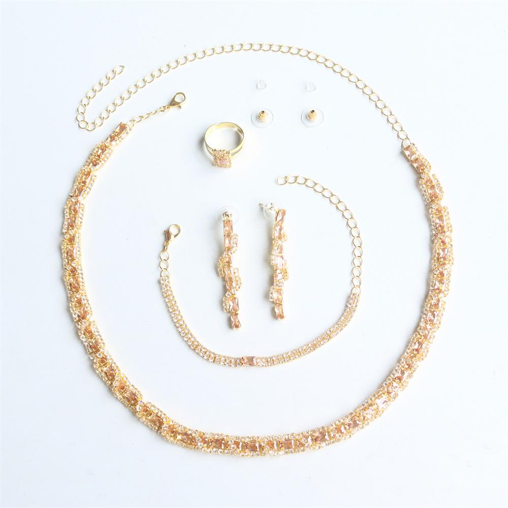 

Korean Explosive Flash Exquisite Set, Heavy Industry Annual Meeting Evening Dress Accessories Exquisite Light Luxury High Sense Beautiful Necklace Set золотой