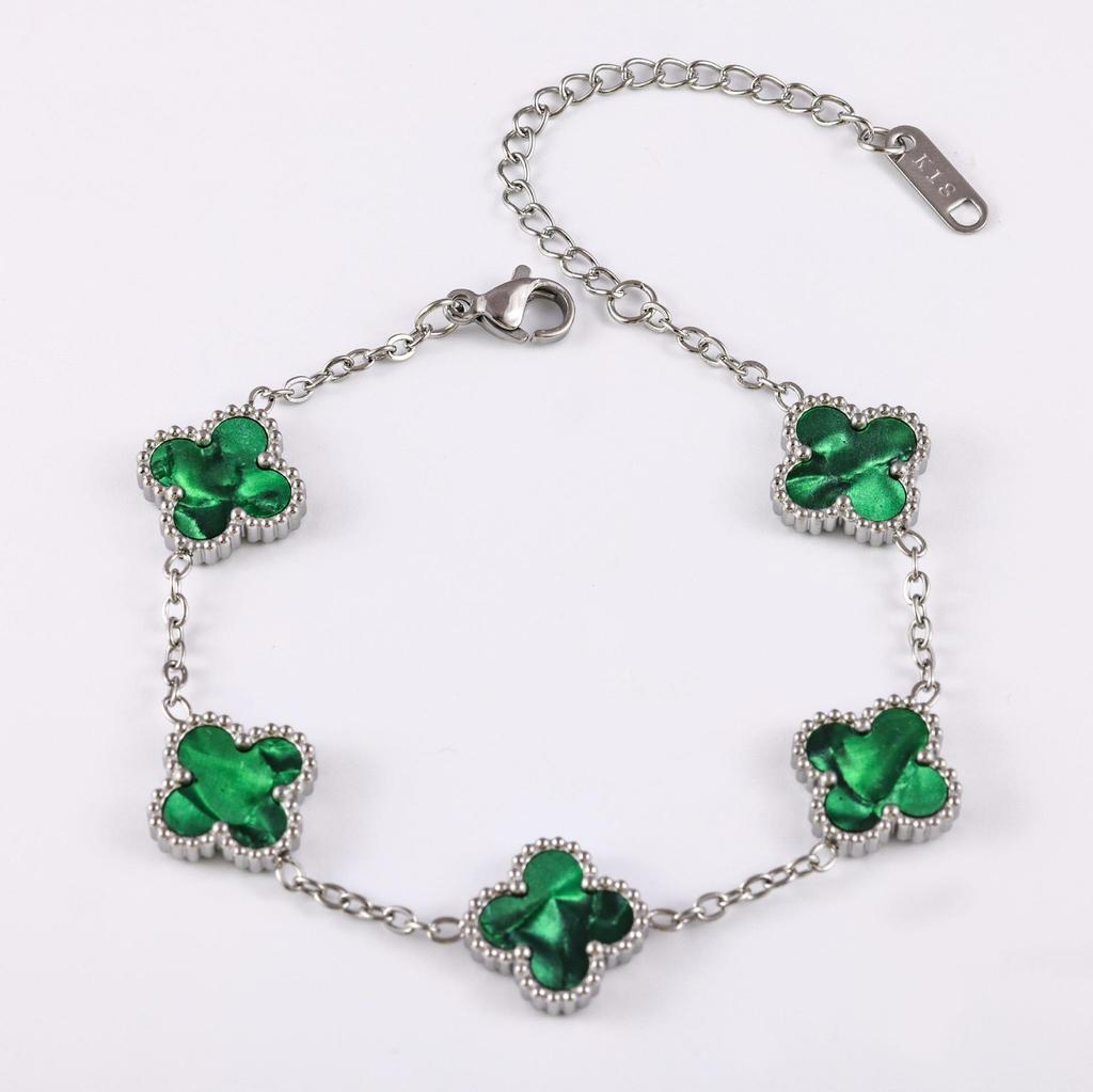 Lucky Four-Leaf Clover Silver Bracelet: Non-Fading Titanium Steel, Colorfast, Fashionable, Versatile.