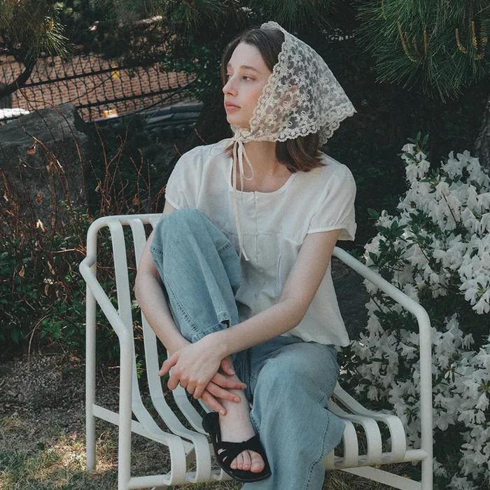 Triangle Lace Scarf_Beige