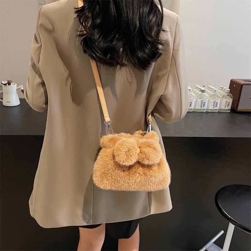 Women's High-End 2025 Plush Shoulder and Messenger Bag - Versatile Autumn/Winter Bucket Bag