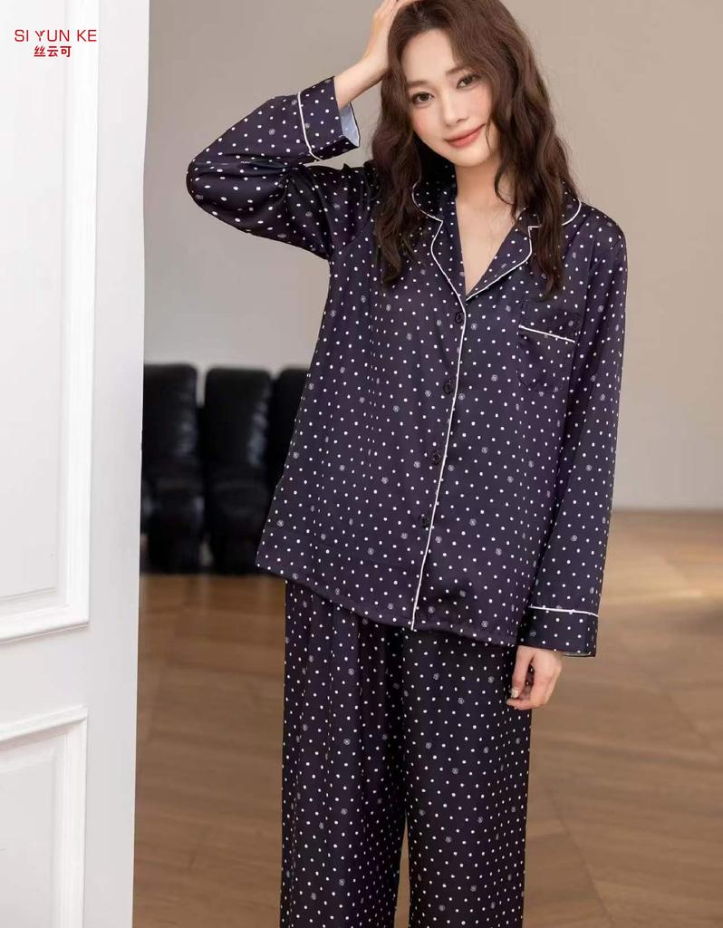 Spring and Autumn long-sleeved new polka dot pajamas women's cardigan can be worn outside, comfortable and breathable, fashionable and simple