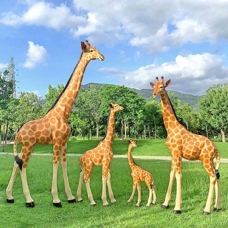 Outdoor Fiberglass Giraffe Sculptures