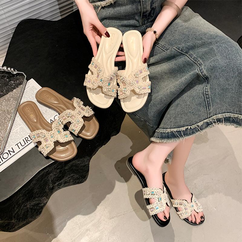 Beautiful flat-bottomed cool slippers for women to wear 2025 summer new fairy style with skirt half-drag beach sandals