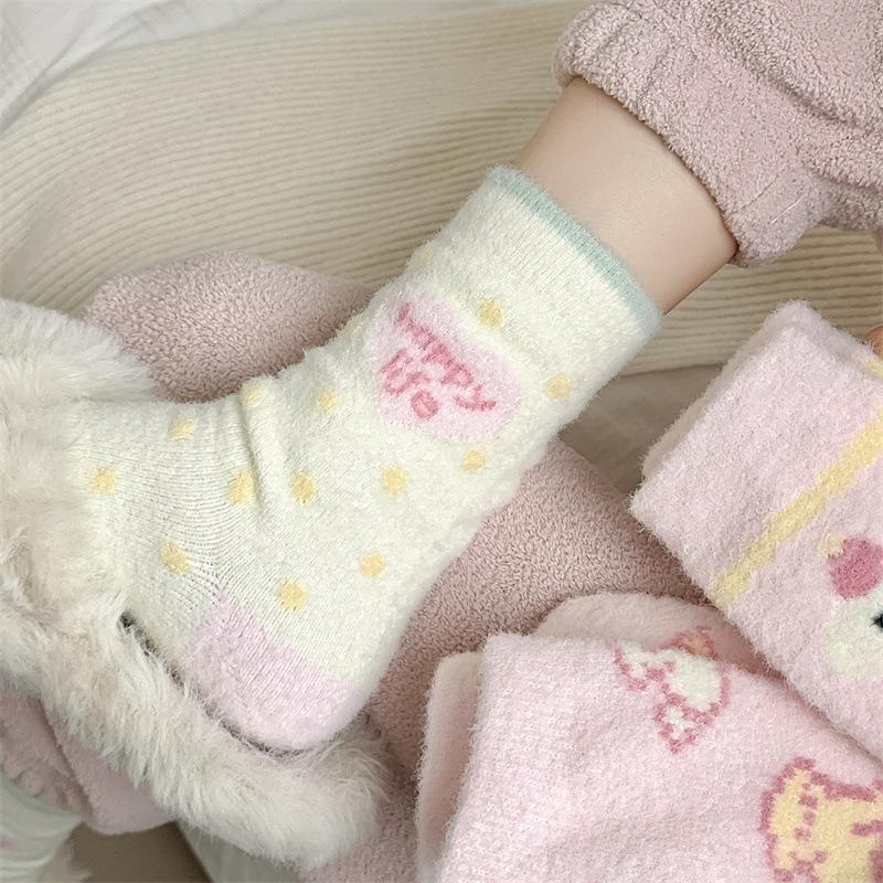 Pink Australian Fleece Socks for Women, Thick and Warm for Autumn and Winter, Mid-calf Socks for Postpartum Care, Cartoon and Cute Plush Floor Socks