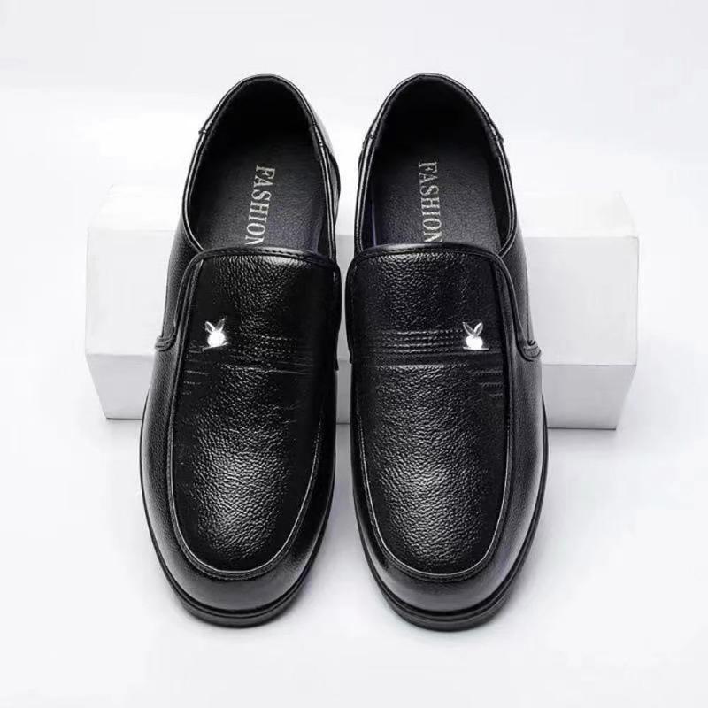 Leather Shoes Men's Autumn Fashion Simple Black Casual Shoes Korean Version Business Soft Sole Breathable and Comfortable Men's Shoes