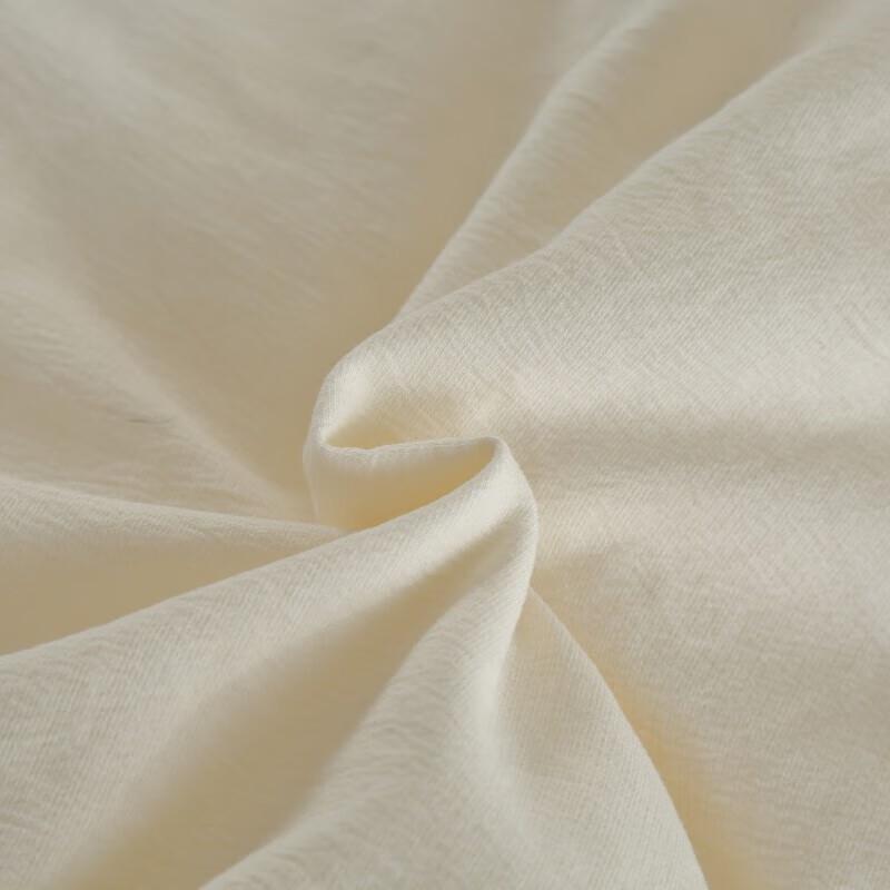 PLAYBOY Bean Whisper Lightweight Winter Quilt