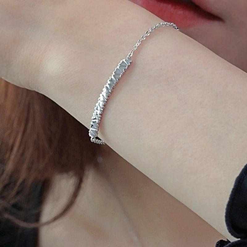 BELLOOGGI Heart Texture Band Bracelet