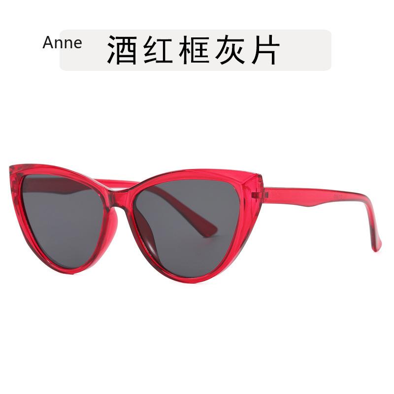 Classic Rivet Luxury  Designer Fashion Vintage Sunglasses Women For Men Sun Glasses Punk Popular Travel Outdoor Shade UV400