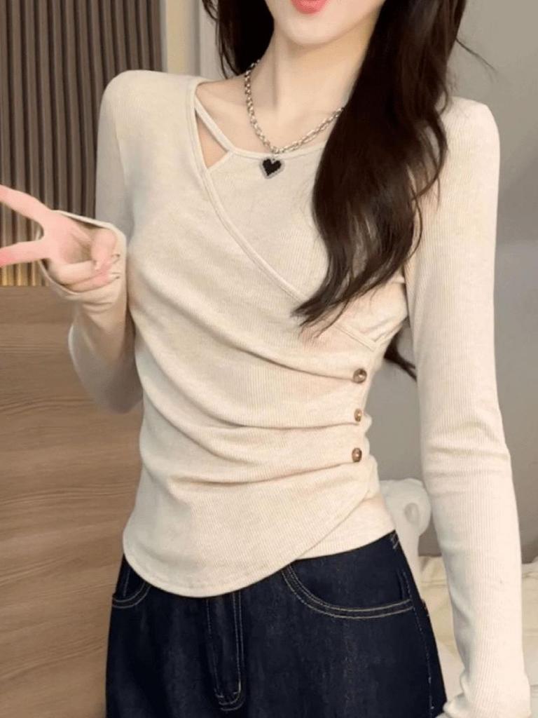 Fashionable V-neck Long-Sleeve Top for Women - Slimming & Flattering, Large Size, Autumn/Winter