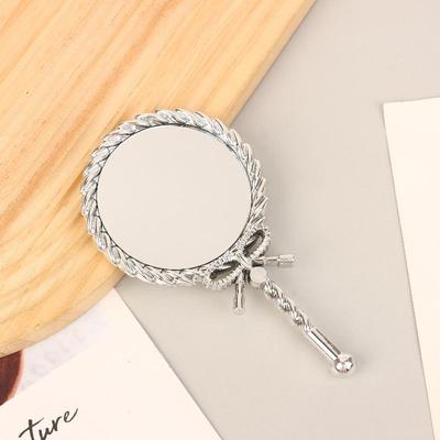 Portable Vintage Handheld Makeup Mirror Hand Hold Round Cosmetic Mirrors European Style Noble Ancient Court Mirror Beauty Tool