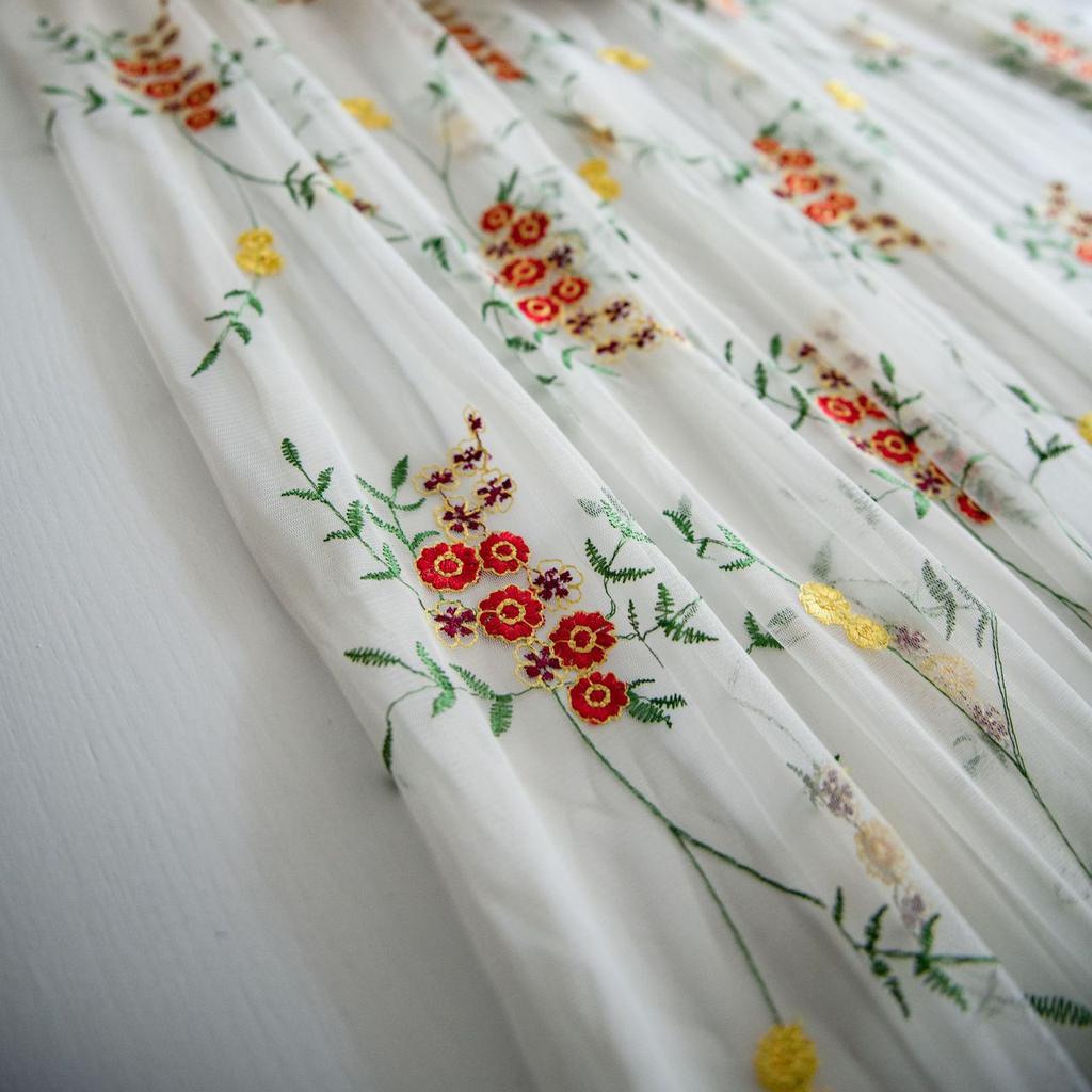 Vier-Jahreszeiten-Tischdecke, rotes kleines Blumengarn, Dessert-Tischdekoration, einfache, schöne Hintergrundgarn-Nagelkunst-Foto-Tischdecke