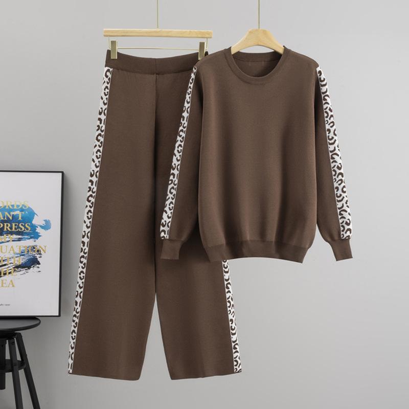 

Модный вязаный повседневный костюм-двойка свободного кроя с длинными рукавами и круглым вырезом one size кофейный