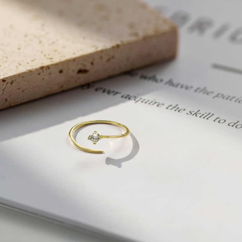 

Exquisite Simple Inlaid Zircon Stainless Steel Opening Index Finger Ring for Women Personalized Design Plain Ring Jewelry Gifts resizable
