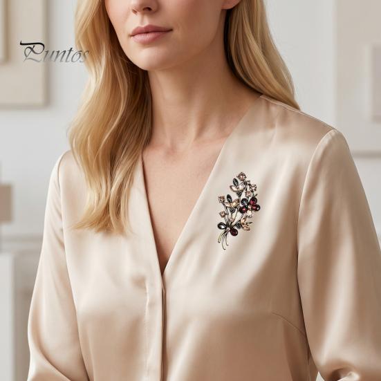 Daily Wear Brooch Vintage Flower Pin, Floral Wreath Lapel Pin with Colorful Jewelry Rhinestones, Accessory for Clothing Dress Coat Bags Scarves Shirts