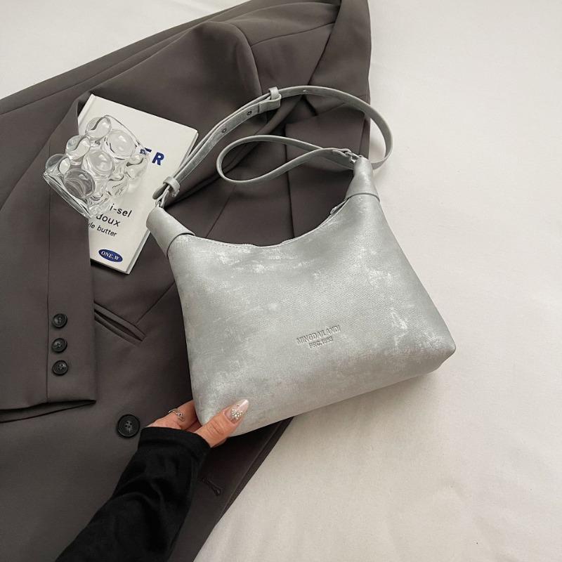 New trendy personalized commuter with pendant shoulder messenger bag zipper bow buckle women's bag