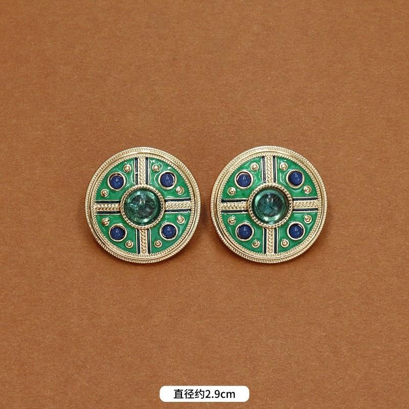 Autumn and winter niche French retro court enamel stud earrings femininity fashionable personality exaggerated Hong Kong style small fragrant ear