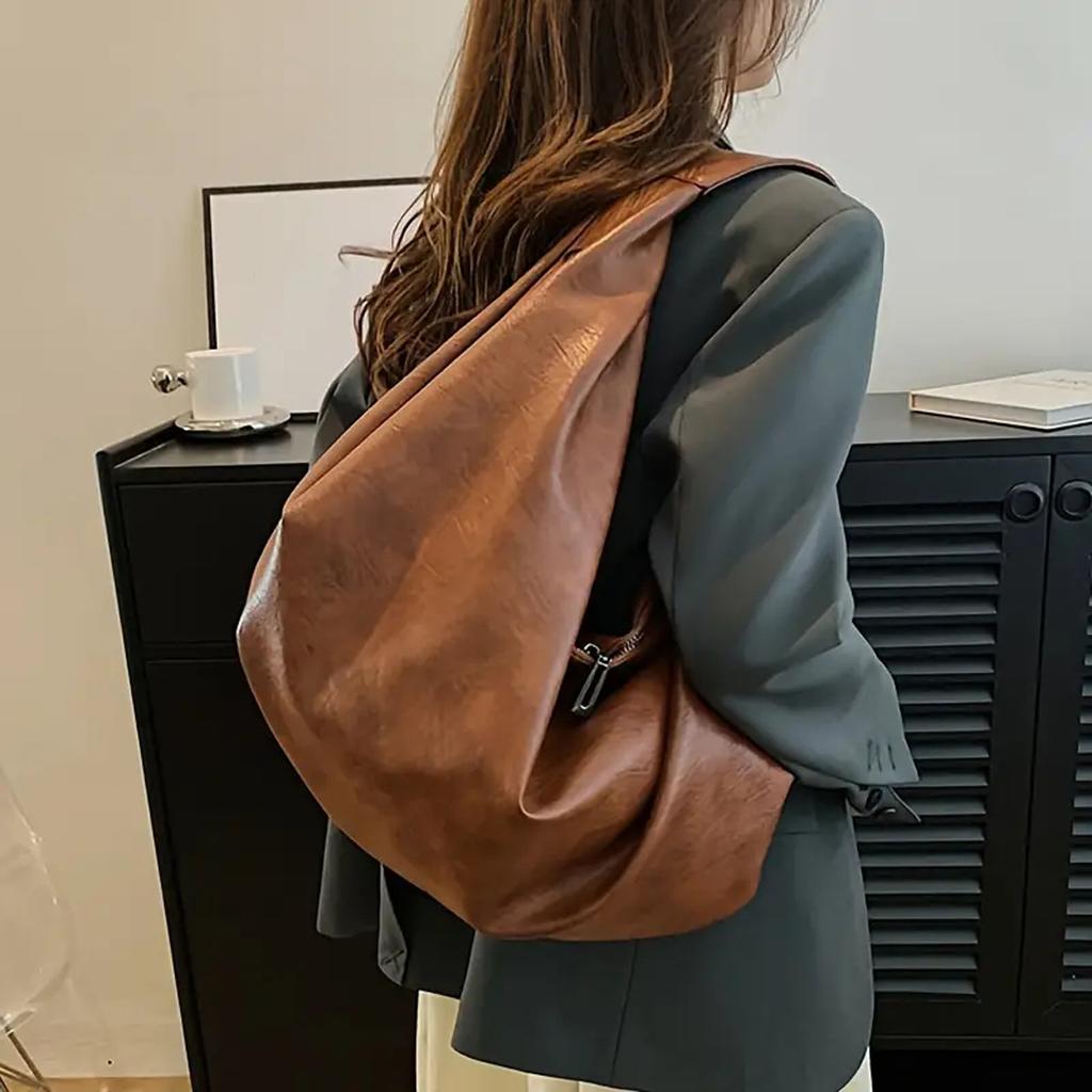 Large Capacity Underarm Shoulder Bag for Women's New Casual and Minimalist Dumpling Bag, Fashionable and Versatile Commuting Bag