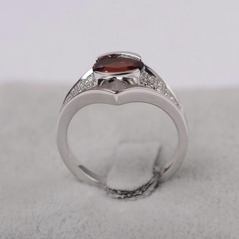1 Stück Modischer Granatrot Synthetischer Zirkon Ring, Schlichter und Modischer Stil