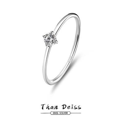 Anillo minimalista de circonita en plata de ley 925 para mujer: apilable, versátil y elegante.