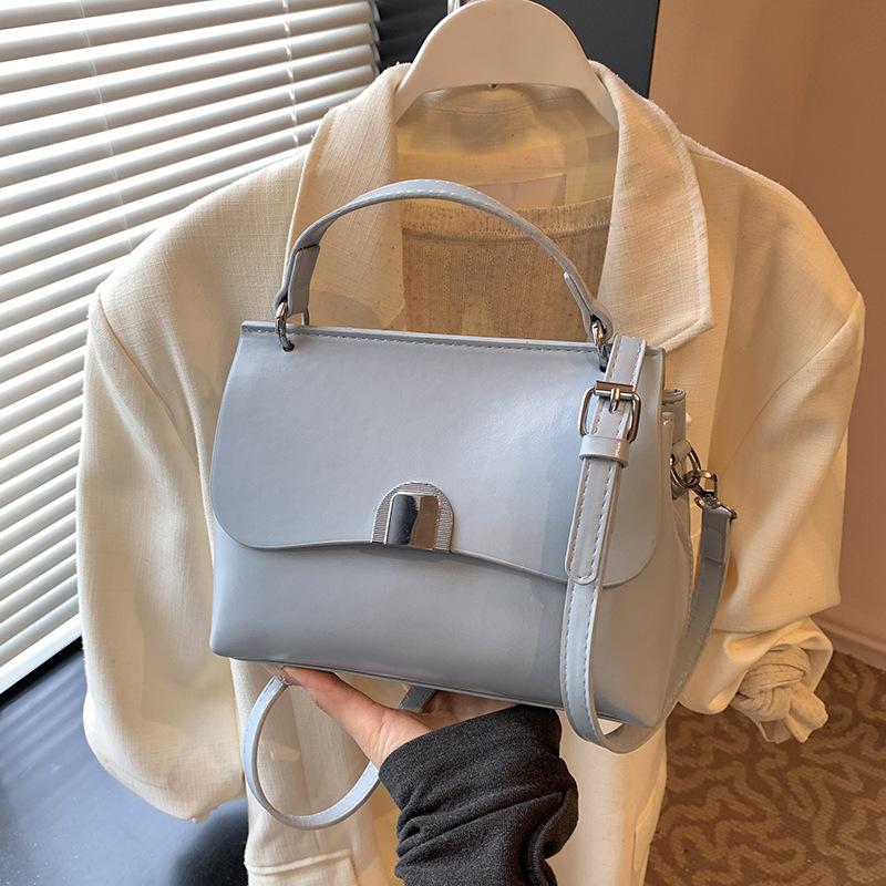 Premium textured bag women's 2025 new fashion versatile messenger bag spring and summer popular portable small square bag